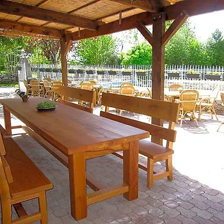 Szálloda Le Clos De Banes Graissac